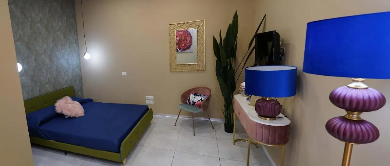 Apartament Marchese 124 Bari 0*,